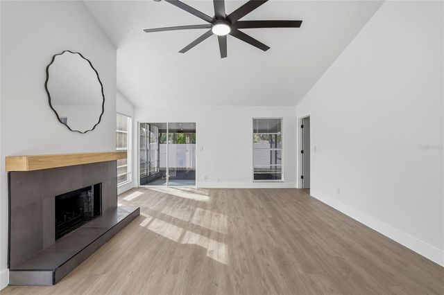 9478 FOREST HILLS CIRCLE, Tampa, FL 33612