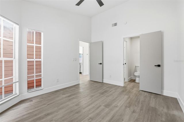 9478 FOREST HILLS CIRCLE, Tampa, FL 33612