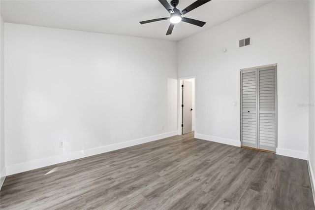 9478 FOREST HILLS CIRCLE, Tampa, FL 33612