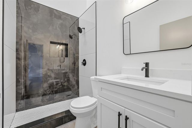 9478 FOREST HILLS CIRCLE, Tampa, FL 33612