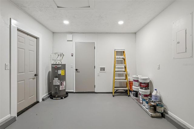 9478 FOREST HILLS CIRCLE, Tampa, FL 33612