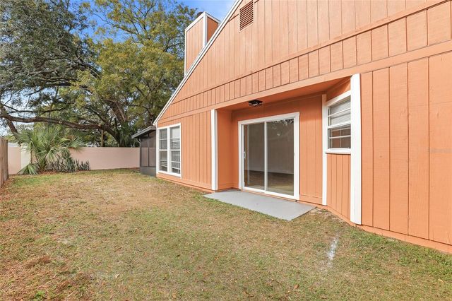 9478 FOREST HILLS CIRCLE, Tampa, FL 33612