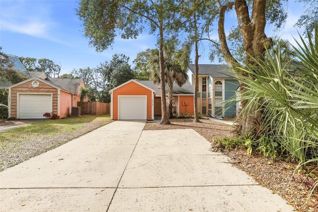 9478 FOREST HILLS CIRCLE, Tampa, FL 33612