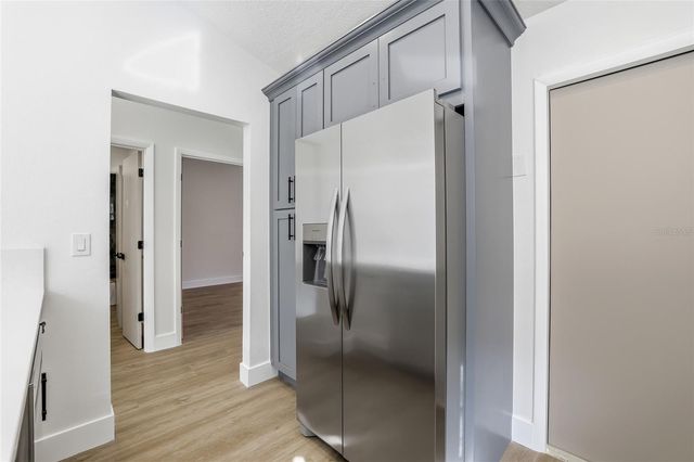 9478 FOREST HILLS CIRCLE, Tampa, FL 33612