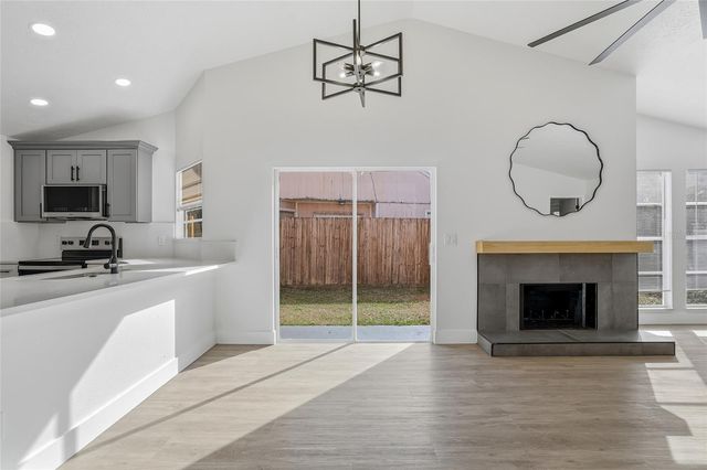 9478 FOREST HILLS CIRCLE, Tampa, FL 33612