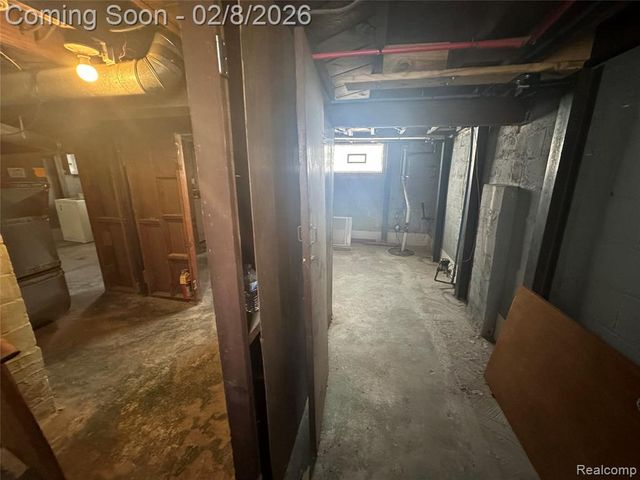 1415 Richmond Avenue, Lincoln Park, MI 48146