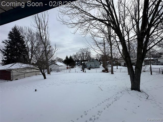 1415 Richmond Avenue, Lincoln Park, MI 48146