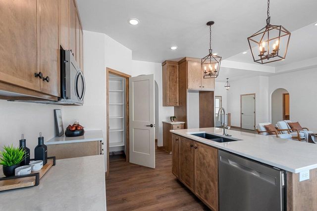 416 LANSDOWNE STREET, De Pere, WI 54115