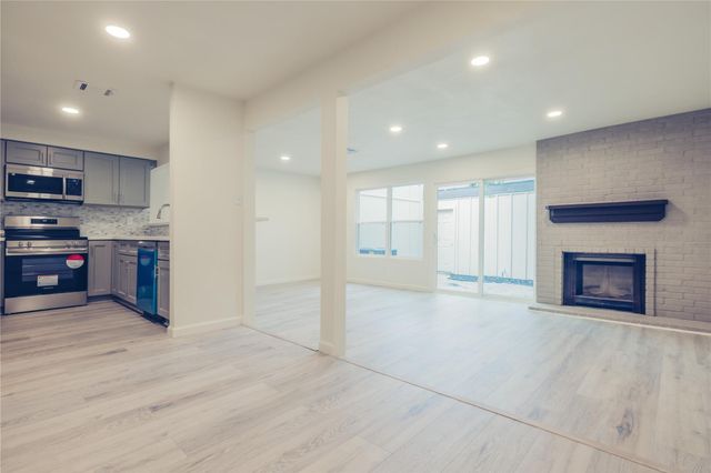 12553 Wellington Park Drive, Houston, TX 77072