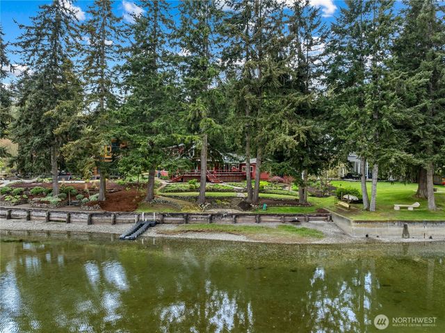 6810 NE Wood Bay Lane, Poulsbo, WA 98370