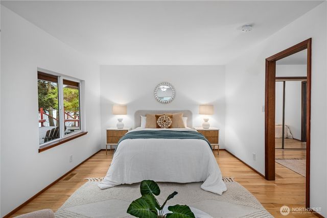6810 NE Wood Bay Lane, Poulsbo, WA 98370