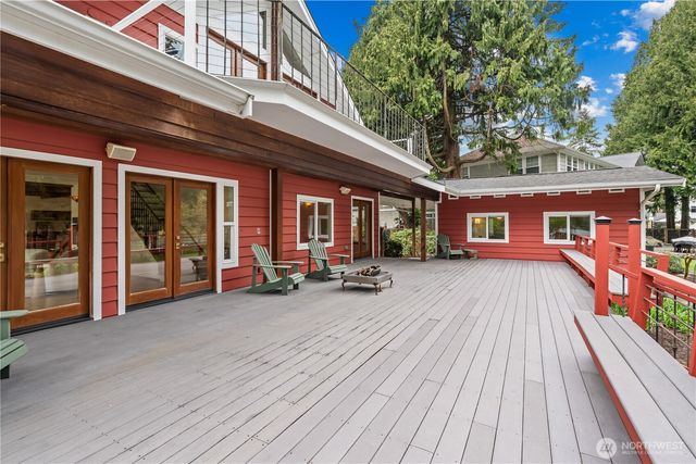 6810 NE Wood Bay Lane, Poulsbo, WA 98370
