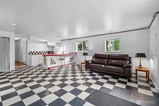 6810 NE Wood Bay Lane, Poulsbo, WA 98370