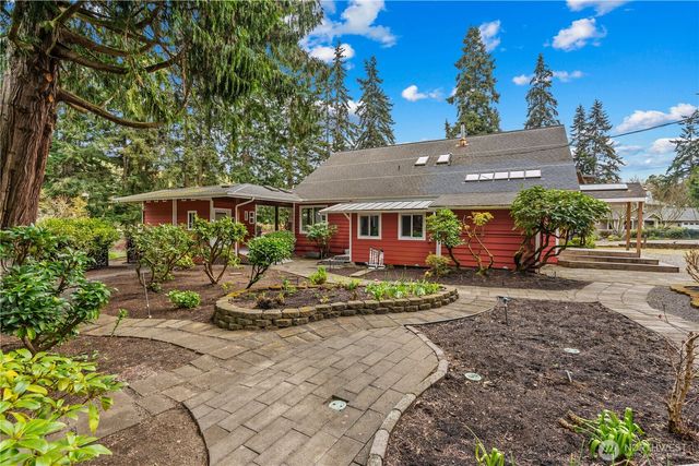 6810 NE Wood Bay Lane, Poulsbo, WA 98370