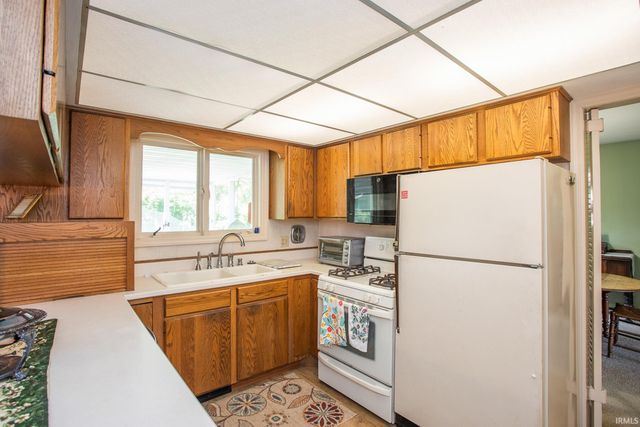 6505 Stony Brook Drive, Fort Wayne, IN 46835