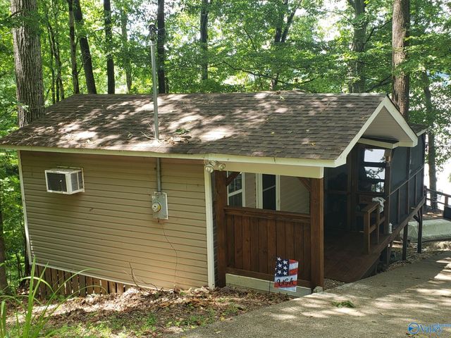 18531 Bream Bluff Drive, Athens, AL 35611