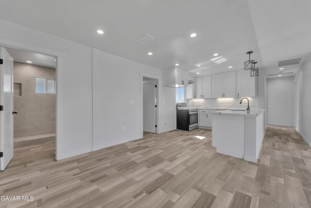 49020 W 70th Street, Lancaster, CA 93536