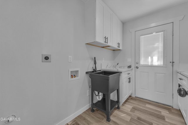 49020 W 70th Street, Lancaster, CA 93536