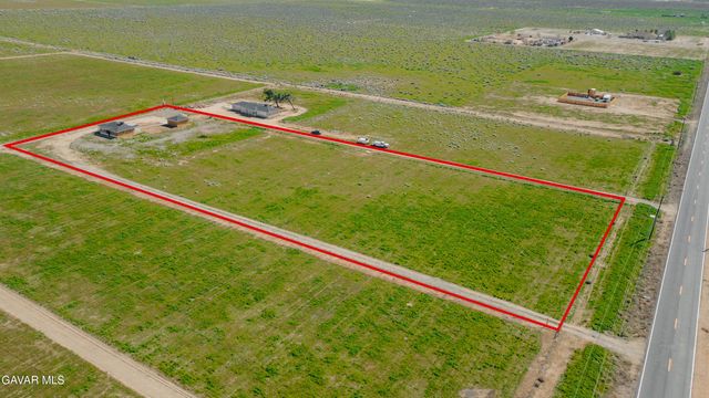 49020 W 70th Street, Lancaster, CA 93536