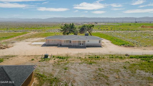 49020 W 70th Street, Lancaster, CA 93536