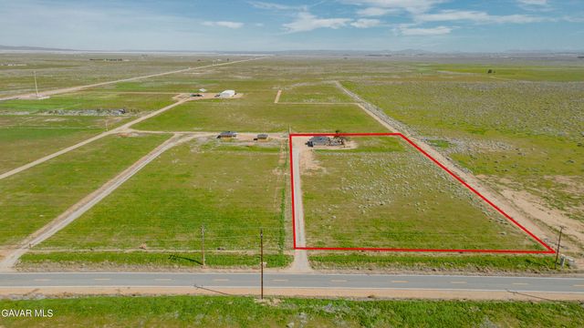 49020 W 70th Street, Lancaster, CA 93536