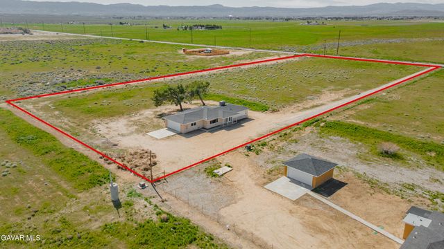 49020 W 70th Street, Lancaster, CA 93536