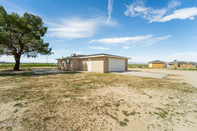 49020 W 70th Street, Lancaster, CA 93536