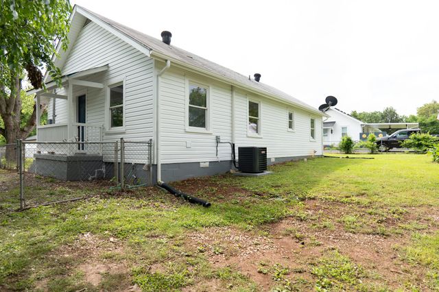 313 Jakes Ave, Murfreesboro, TN 37130