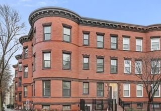 65 Pleasant Street 1, Brookline, MA 02446
