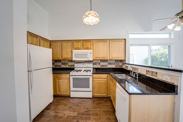 2884 Cedar Glade Drive, Naperville, IL 60564