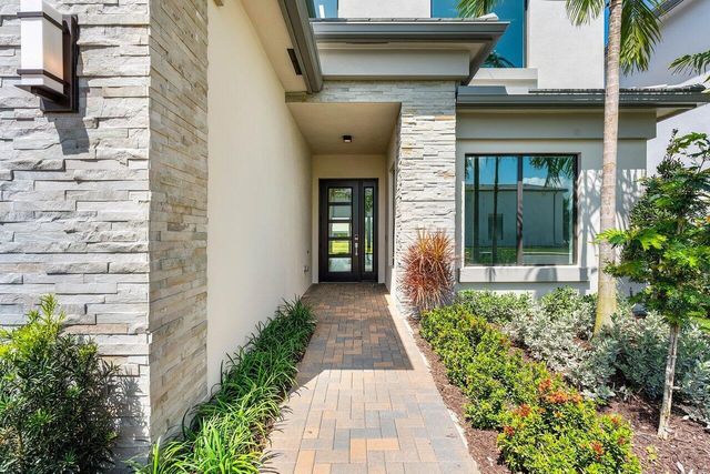 20407 Southernwood Avenue, Boca Raton, FL 33434