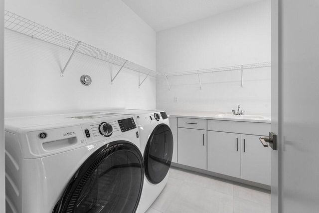 20407 Southernwood Avenue, Boca Raton, FL 33434