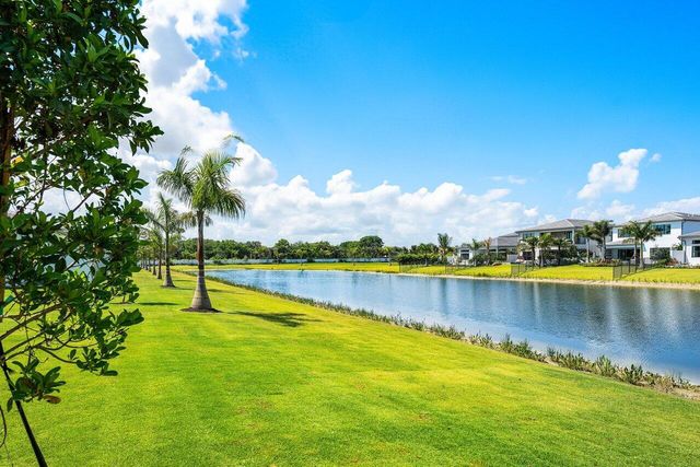 20407 Southernwood Avenue, Boca Raton, FL 33434