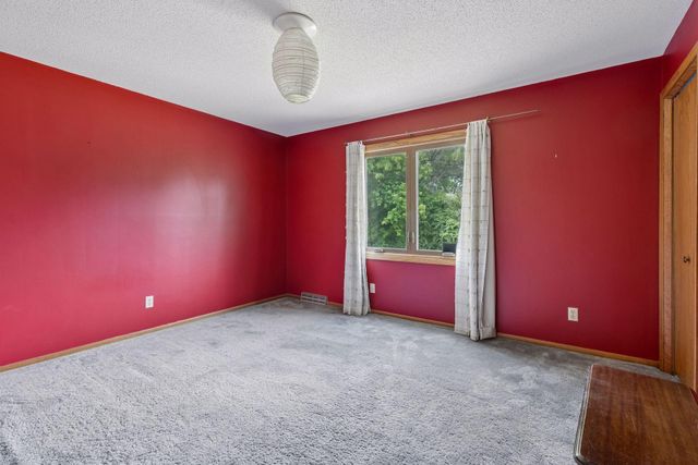 2722 Innsbruck Drive, New Brighton, MN 55112