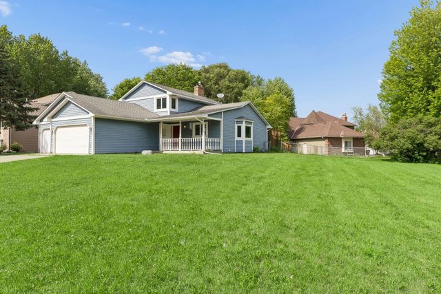 2722 Innsbruck Drive, New Brighton, MN 55112