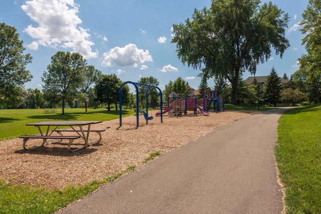 2722 Innsbruck Drive, New Brighton, MN 55112