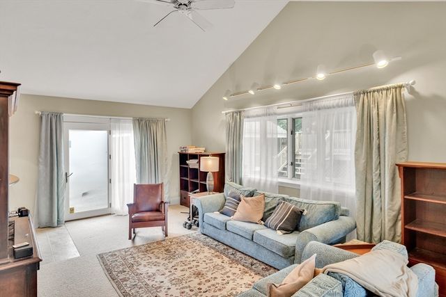 10 Vernon Street, Maynard, MA 01754