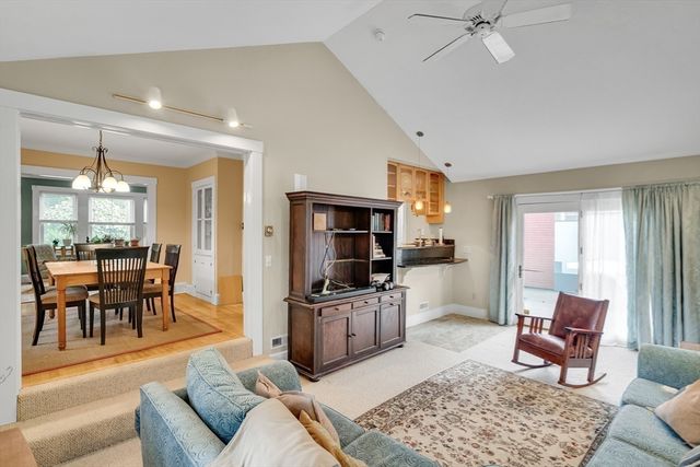10 Vernon Street, Maynard, MA 01754