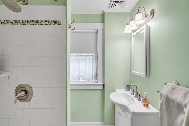 10 Vernon Street, Maynard, MA 01754
