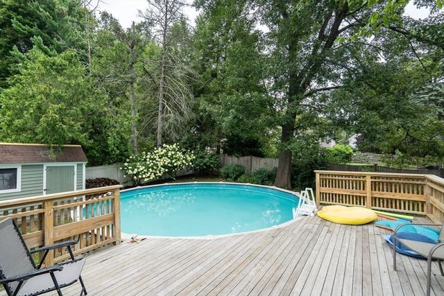 10 Vernon Street, Maynard, MA 01754