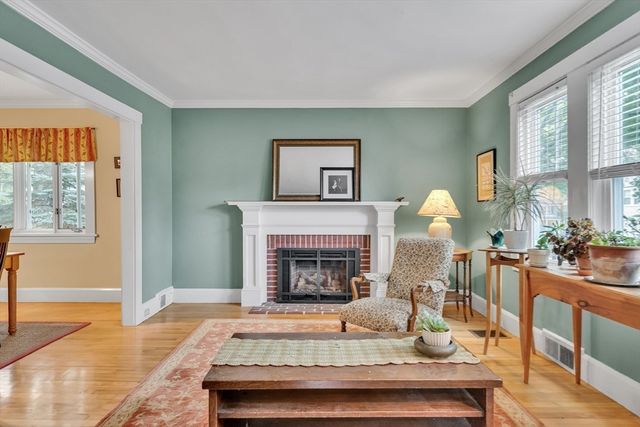 10 Vernon Street, Maynard, MA 01754