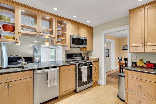 10 Vernon Street, Maynard, MA 01754