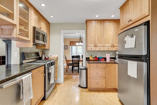 10 Vernon Street, Maynard, MA 01754
