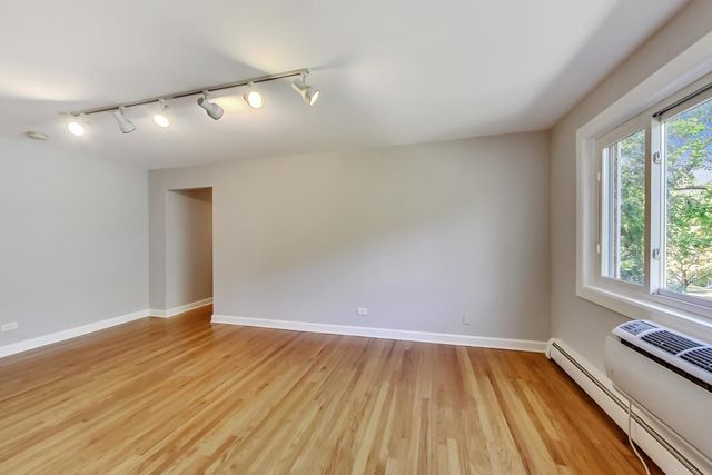 822 Seward Street 3B, Evanston, IL 60202