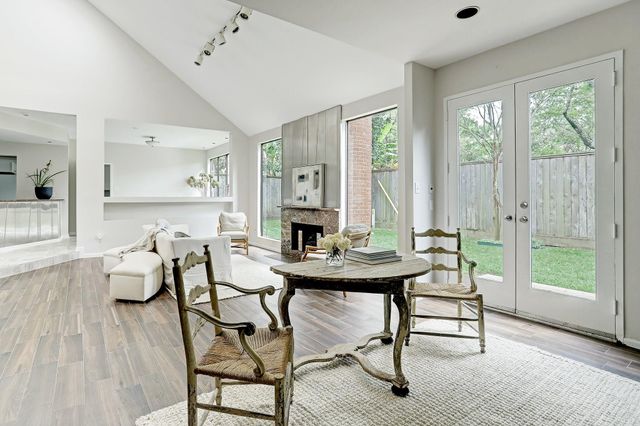5300 Mercer Street 9, West University Place, TX 77005