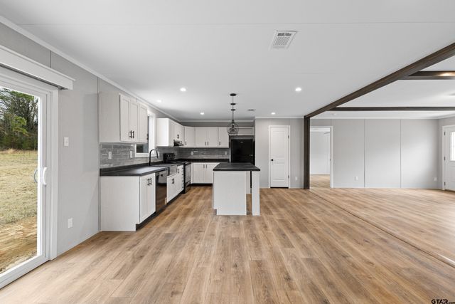 15317 S FM 95, Mt Enterprise, TX 75681