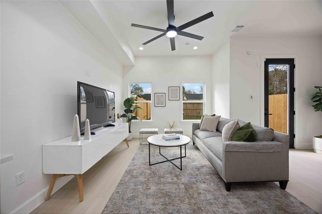 3528 Amos Street, Houston, TX 77021