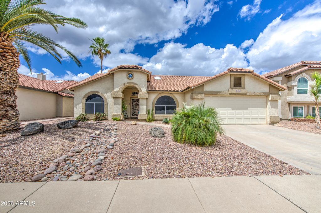 226 N NIELSON Street, Gilbert, AZ 85234