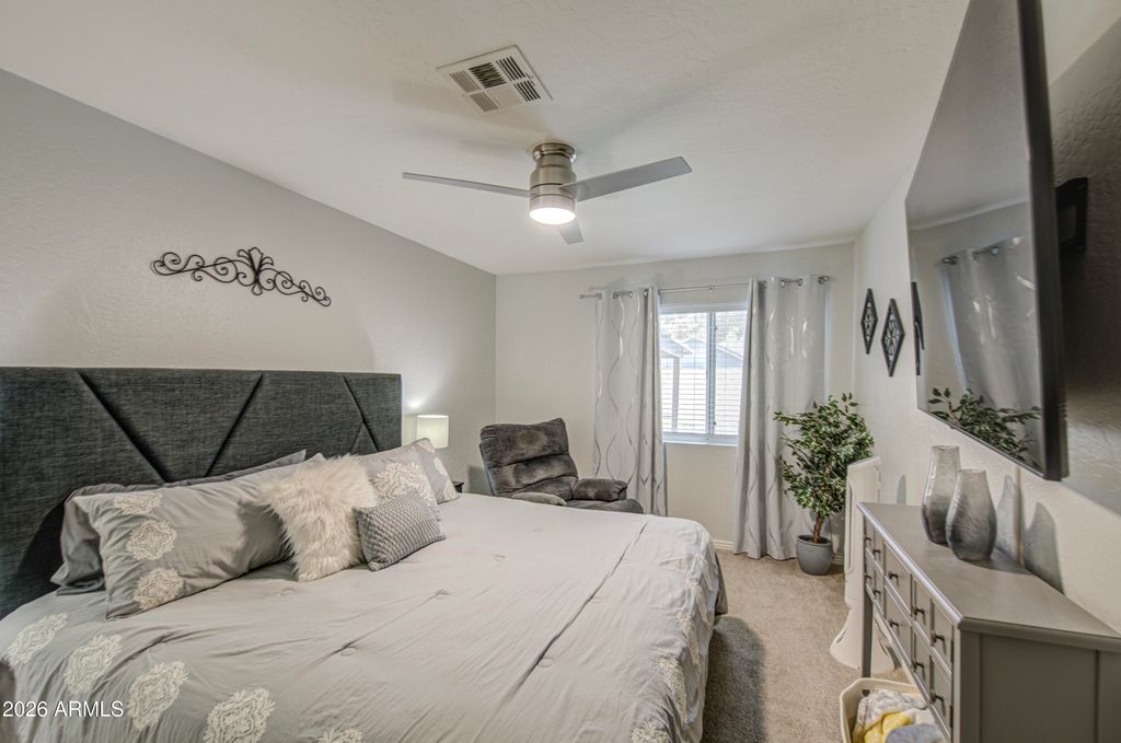 Image 22 of property listing at 226 N NIELSON Street, Gilbert, AZ 85234
