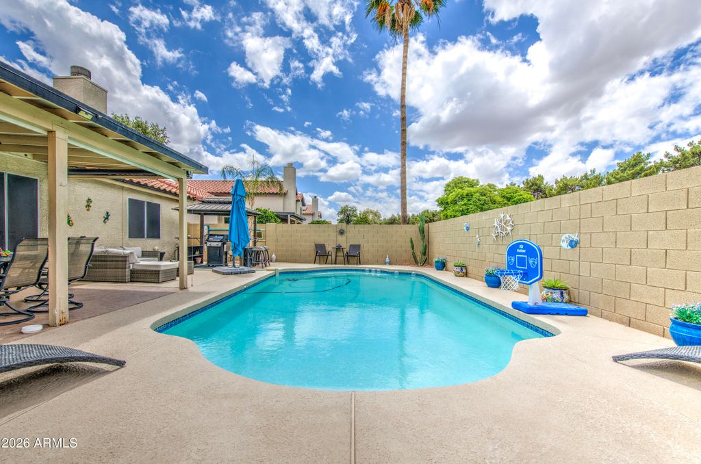 Image 26 of property listing at 226 N NIELSON Street, Gilbert, AZ 85234